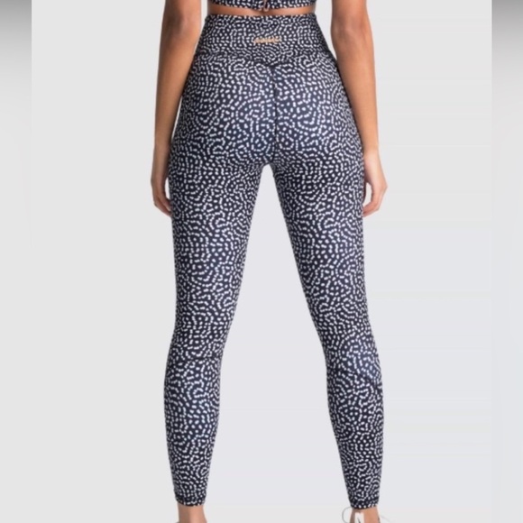 DOYOUEVEN Pants - DOYOUEVEN Excel Leggings Black Speckle